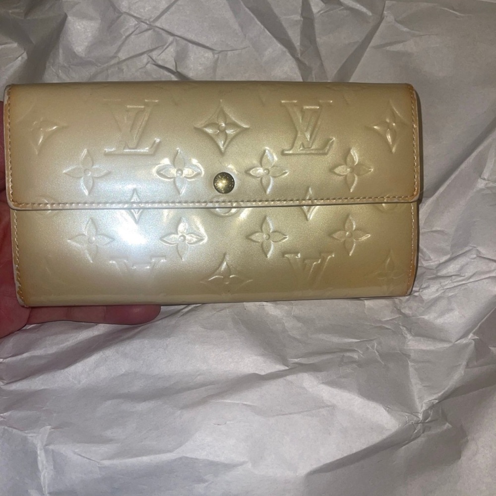 Louis Vuitton Vernis Sarah long wallet